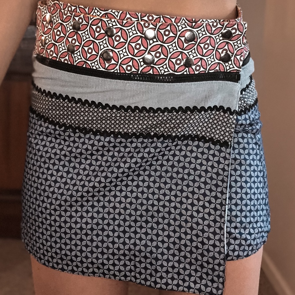 Reversible skirt, by Zand Amsterdam. One size.